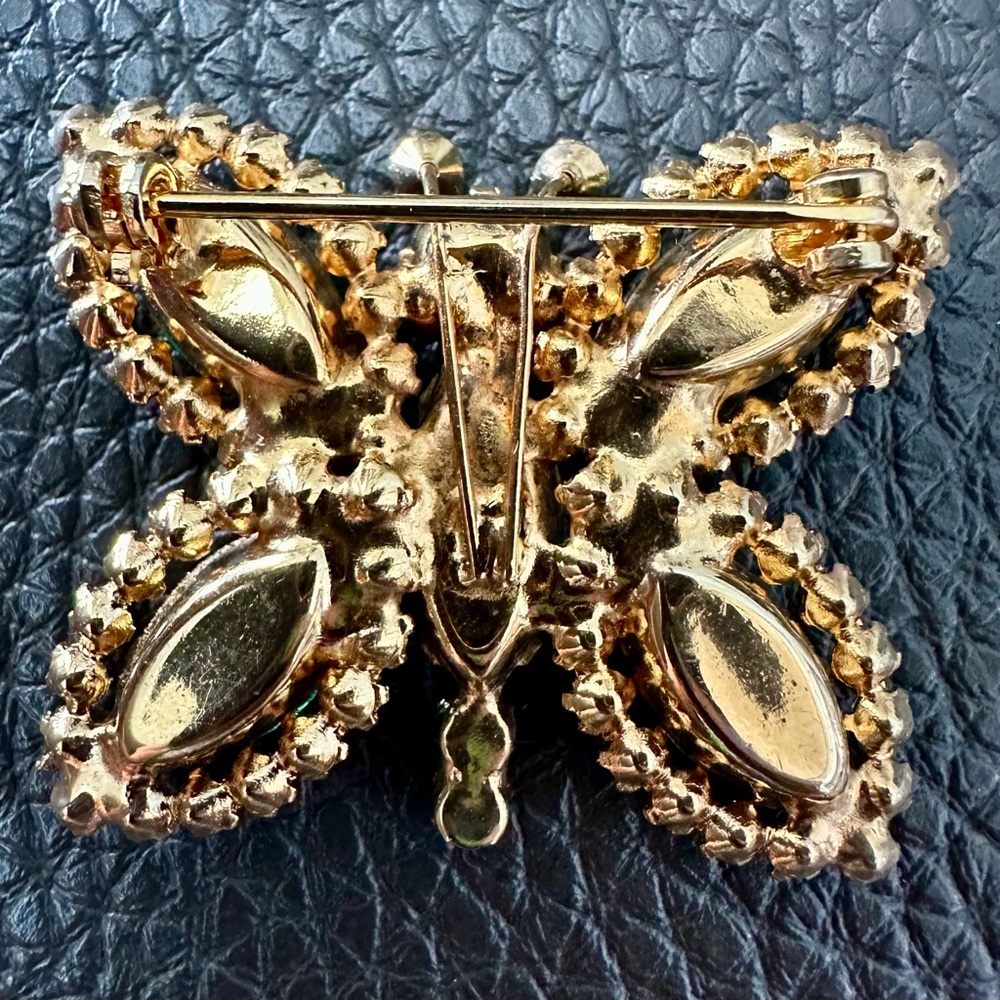 Source Unknown Emerald Green Butterfly Brooch - image 3